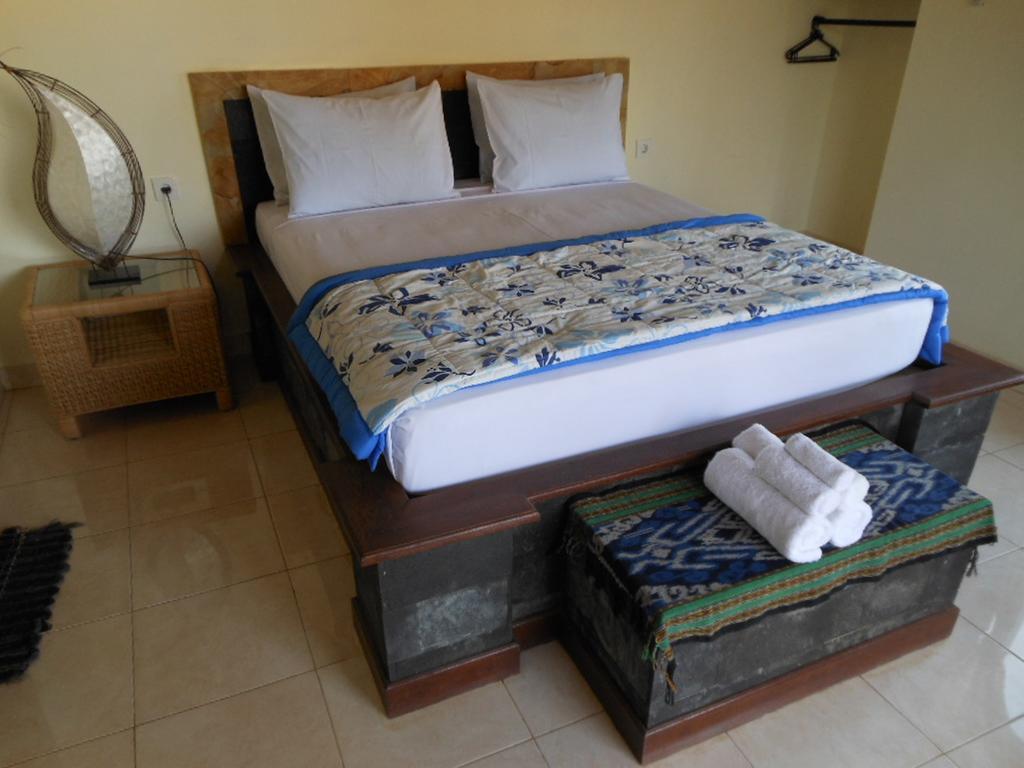 Barong Cafe Bungalow And Restaurant Amed  Bilik gambar