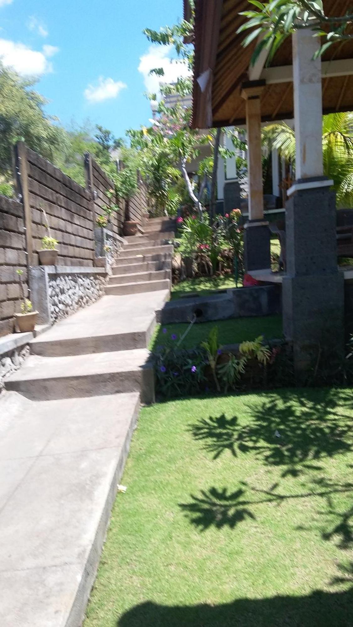 Barong Cafe Bungalow And Restaurant Amed  Bilik gambar